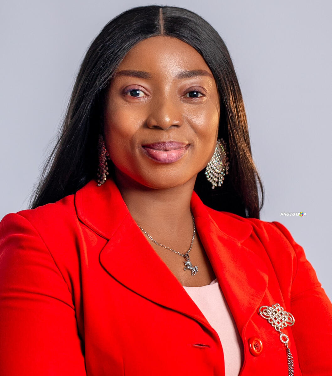 Sandra Momoh Assistant HR Executive with 18+ years of
									experience across various sectors, including finance, engineering,
									healthcare, and recruiting